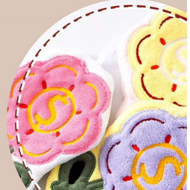 WDF.CO現貨｜2025新款珊瑚絨可愛擦手巾│紅黃紫3色有錢花加厚吸水巾｜刺繡花朵美金｜可掛式擦手帕｜吸水力強｜抹布-細節圖3