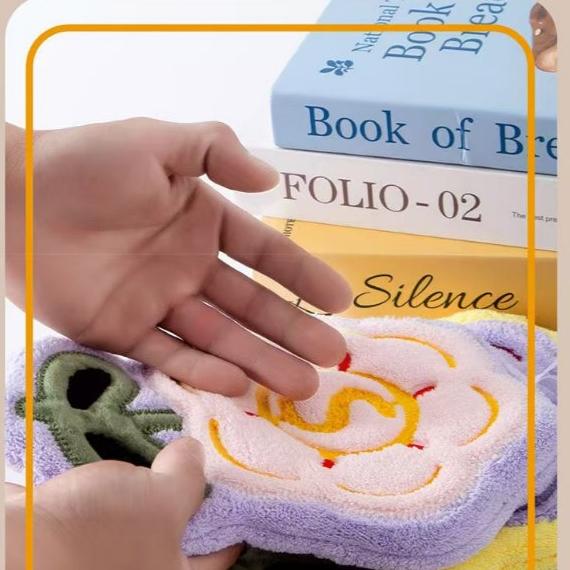 WDF.CO現貨｜2025新款珊瑚絨可愛擦手巾│紅黃紫3色有錢花加厚吸水巾｜刺繡花朵美金｜可掛式擦手帕｜吸水力強｜抹布-細節圖5