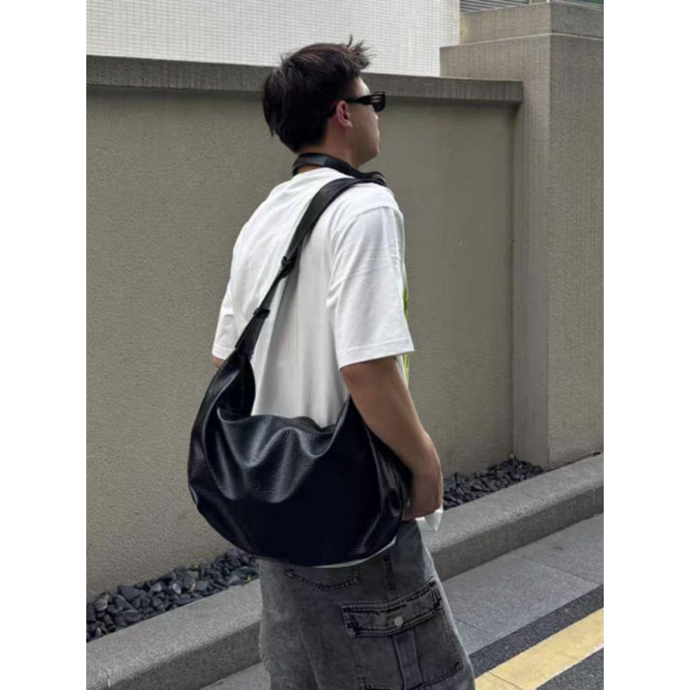 WDF.CO現貨│2025東大門新款軟皮托特包│黑色大餃子包│單肩皮革包 │有拉鍊｜大容量｜外出包｜通勤包-細節圖2