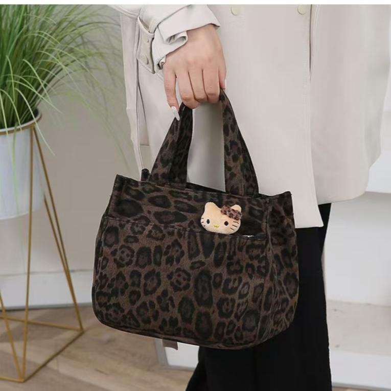 WDF.CO現貨│2024韓國豹紋托特包│3色豹紋便當包 │附小貓掛件│手提包│小方包｜有拉鍊｜容量大｜外出包-細節圖4