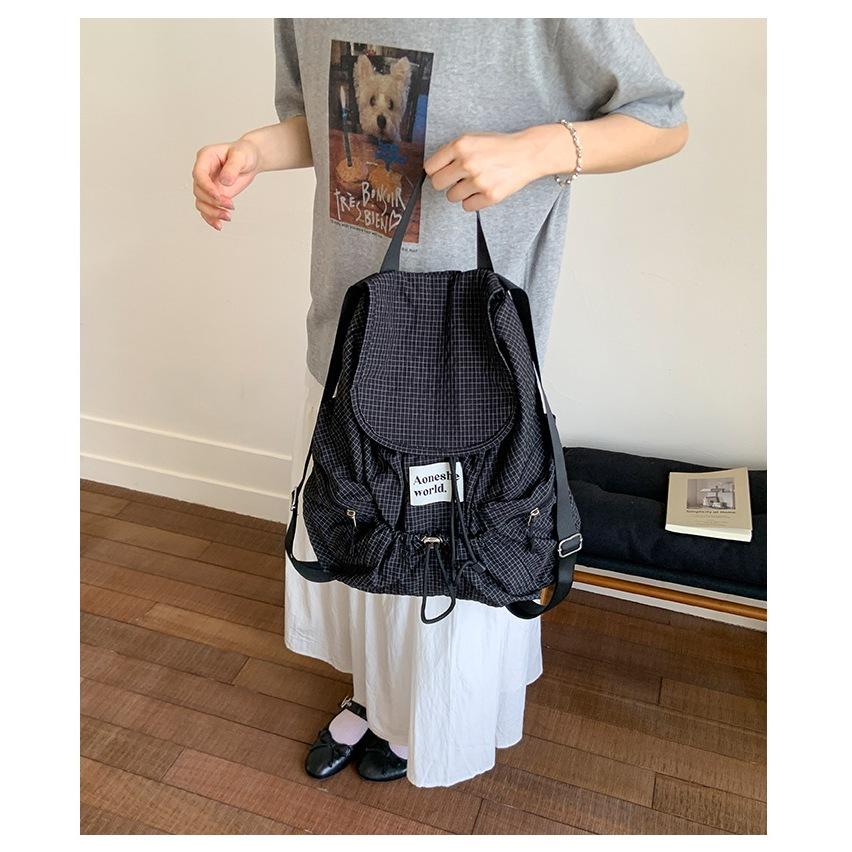 WDF.CO現貨│2025韓系新款尼龍運動格子風後背包│ 黑灰2色抽繩多口袋雙肩包│超大容量│防潑水│外出旅行包-細節圖9
