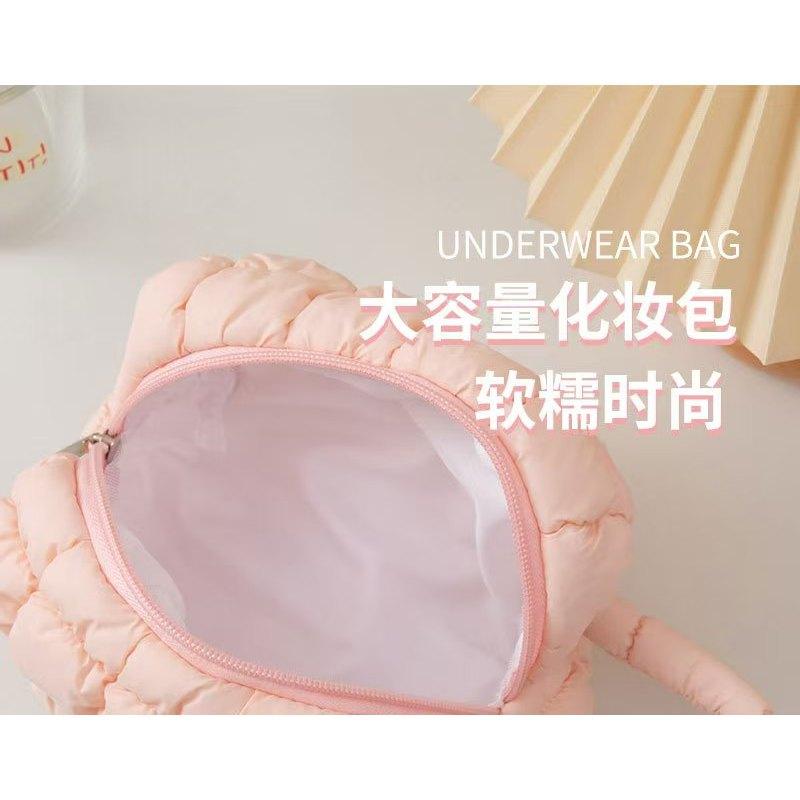 WDF.CO現貨│2024韓國新款手提雲朵包|橘粉黑紅4色軟糯化妝包│刺繡方格│小眾設計│容量大│收納包│旅行包│方便攜-細節圖6
