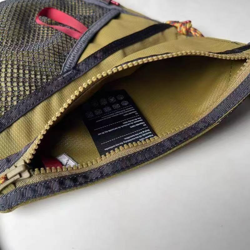WDF.CO現貨｜2025新款戶外運動尼龍郵差包│黃藍綠黑4色隨身斜背包｜登山小方包｜大容量｜戶外騎行包｜編織繩結肩帶-細節圖9