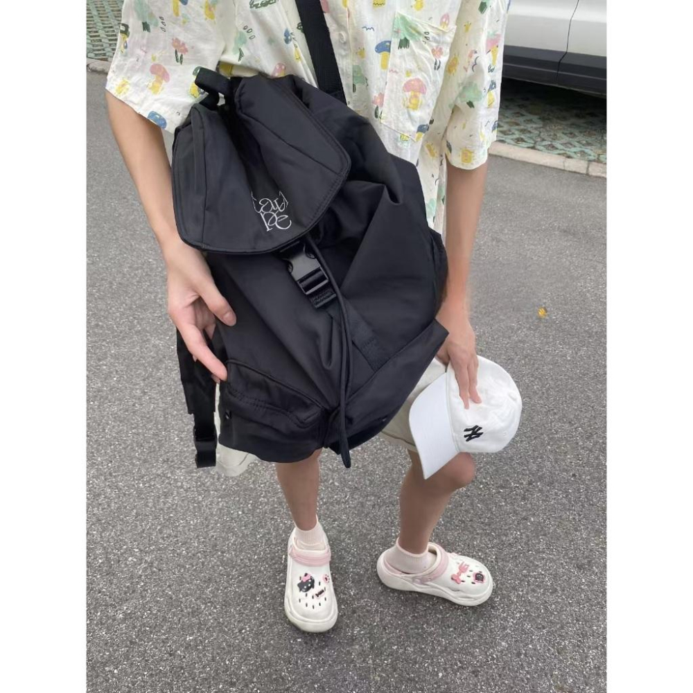 WDF.CO現貨│2025韓系新款尼龍運動機能風後背包│ 黑咖灰3色多口袋手提包│超大容量│防潑水│外出旅行包-細節圖5