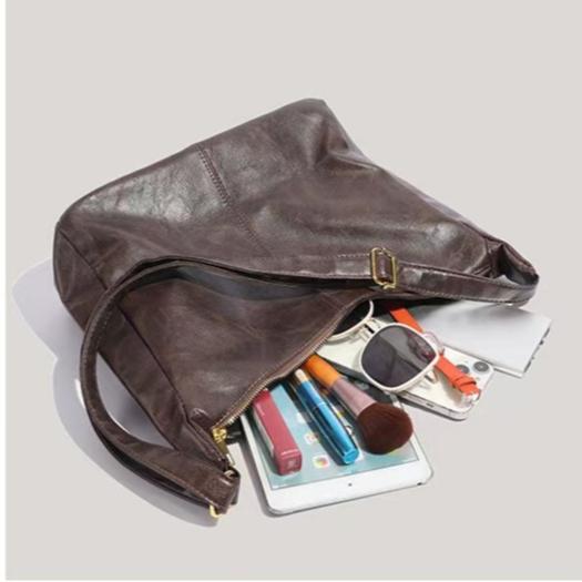 WDF.CO現貨│2025東大門新款皮革水餃包│黑色懷舊HOBO包│輕量皮革│單肩斜背皮革包｜大容量｜外出包｜通勤包-細節圖6