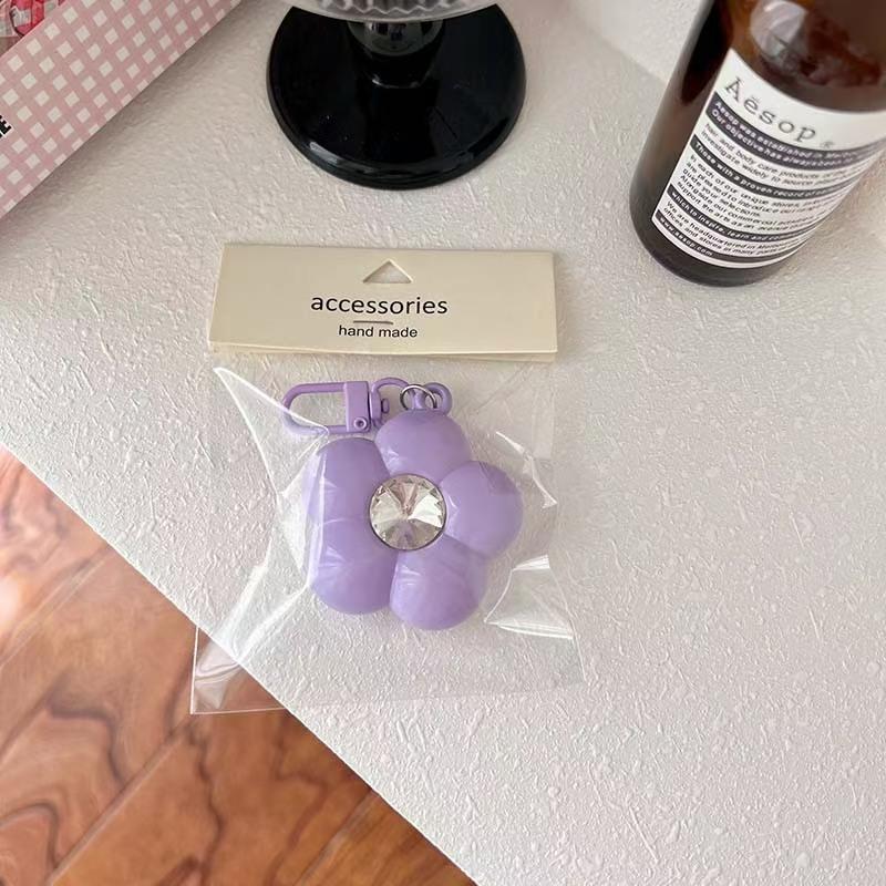 WDF.CO現貨│2025新款多巴胺五瓣花片吊飾│9色亮面帶鑽花朵掛飾│鑰匙圈掛飾│包包吊飾│書包掛件│ins 小物-細節圖2