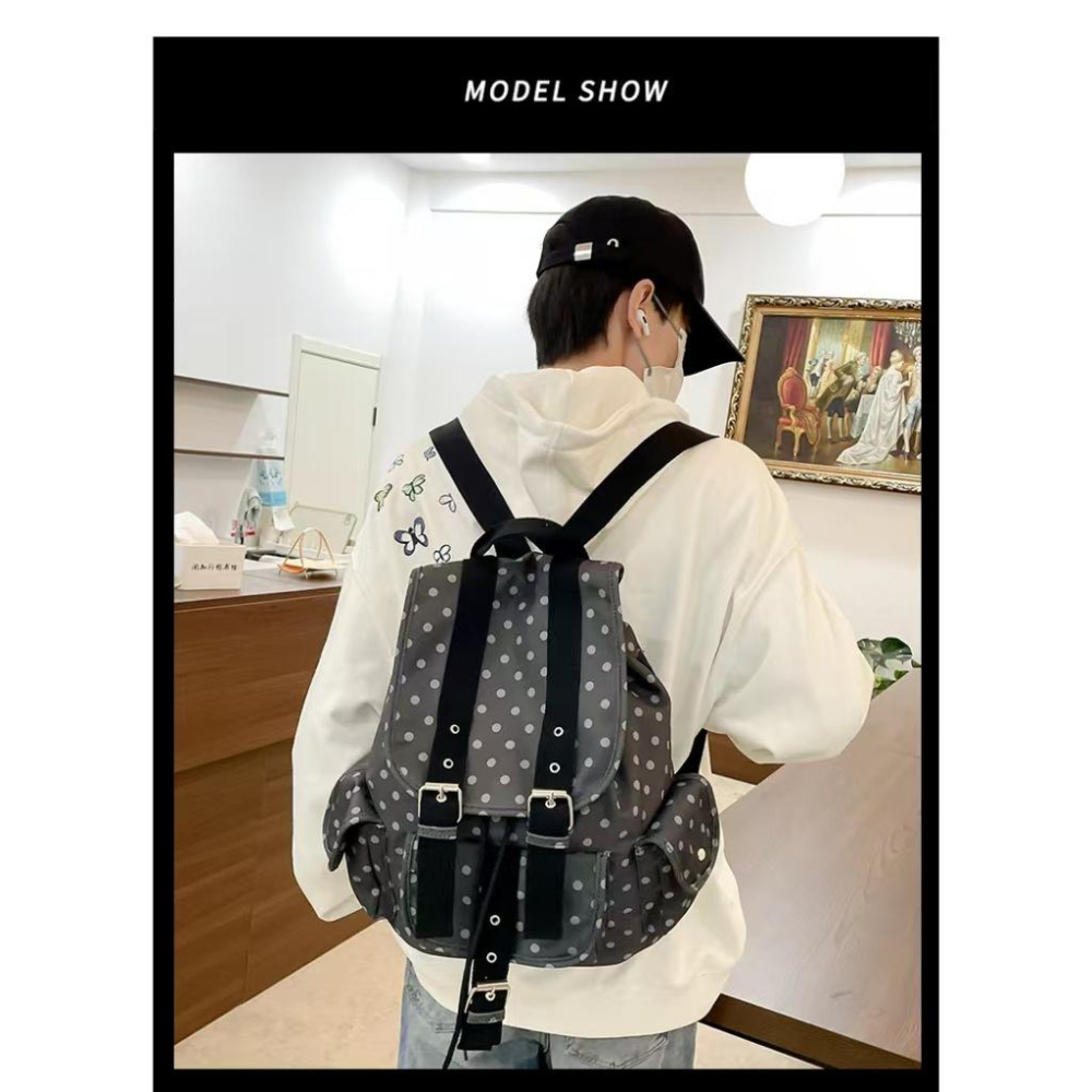 WDF.CO現貨│2025韓國新款小圓點尼龍後背包│黑灰白3色大容量雙肩包│有索繩卡扣│上課雙肩包│旅遊通勤用-細節圖3