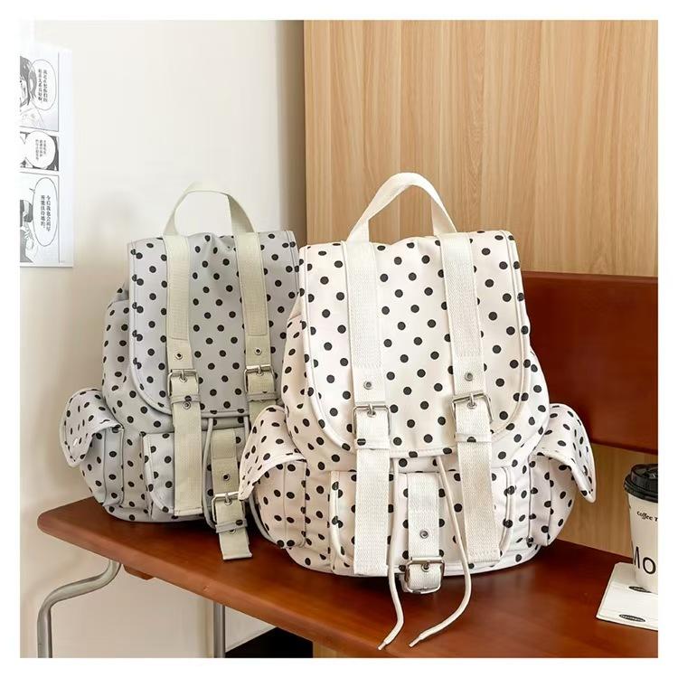 WDF.CO現貨│2025韓國新款小圓點尼龍後背包│黑灰白3色大容量雙肩包│有索繩卡扣│上課雙肩包│旅遊通勤用-細節圖4