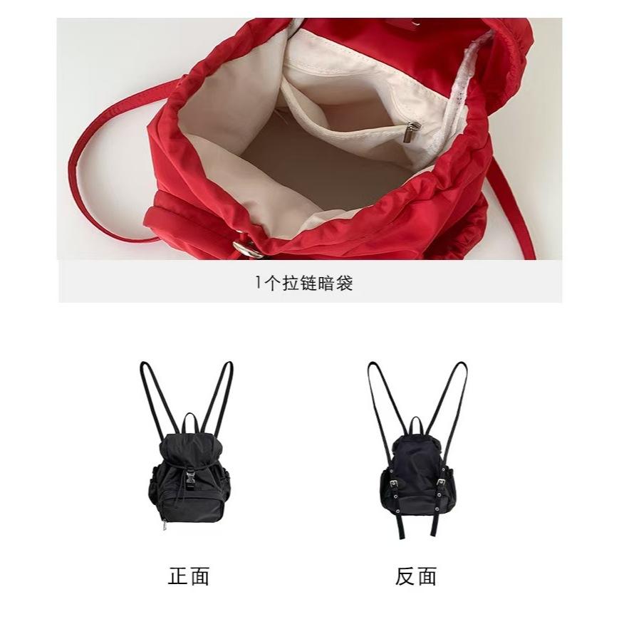 WDF.CO現貨│2025韓國新款日常通勤尼龍後背包│黑紅杏3色防潑水雙肩包│有索繩卡扣│大容量│旅遊通勤用-細節圖9