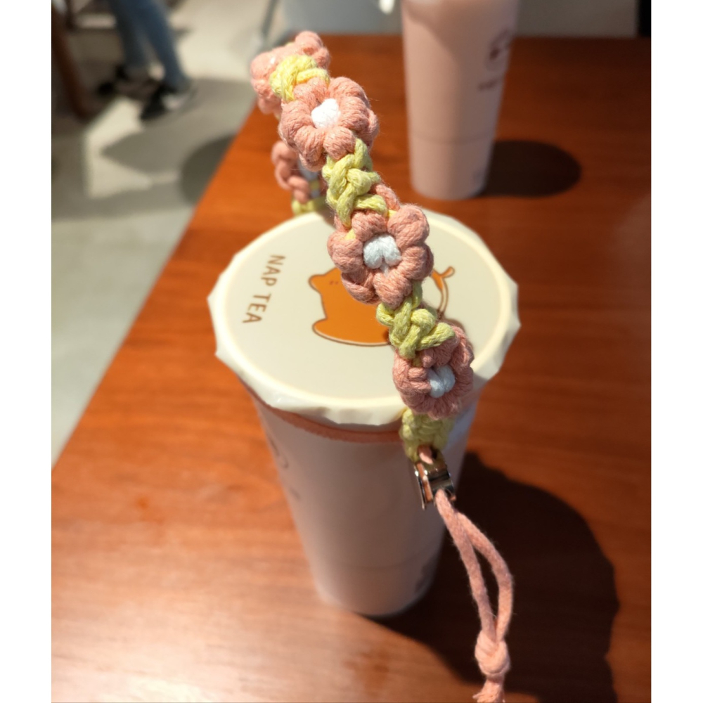 ✨Macrame 手工編織 粉色花朵/橘色花朵 棉繩飲料手提繩 現貨 ✨-細節圖3