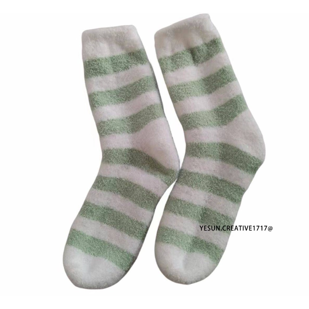 加長款腳部護理腳膜套(綠白條紋一雙)