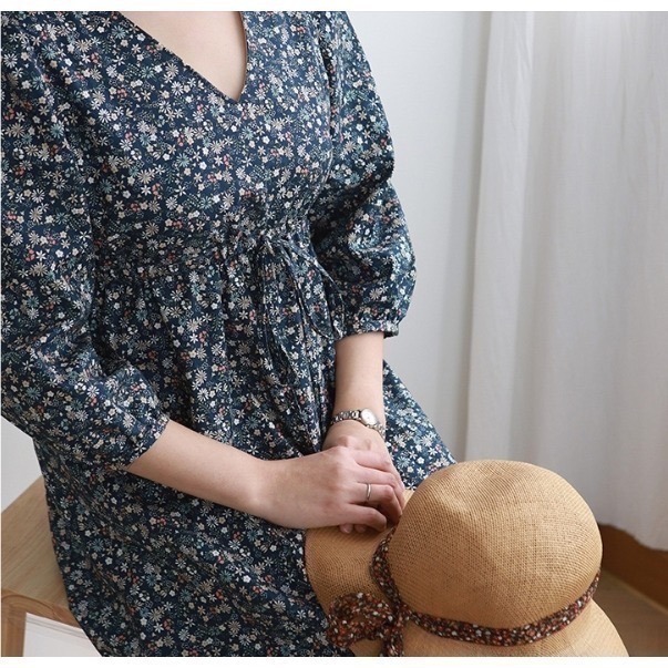 🌸現貨🌸韓國布 純棉布 鼠尾花草 鼠尾草 薄棉布 棉布 花草布 花布 純棉布 洋裁 口水巾 圍兜 海軍藍 洋裁布料-細節圖7