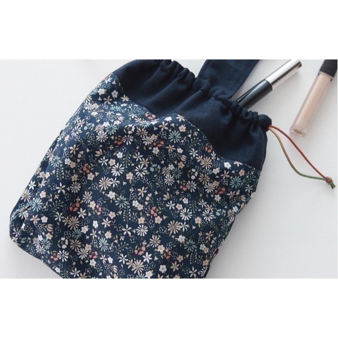 🌸現貨🌸韓國布 純棉布 鼠尾花草 鼠尾草 薄棉布 棉布 花草布 花布 純棉布 洋裁 口水巾 圍兜 海軍藍 洋裁布料-細節圖8