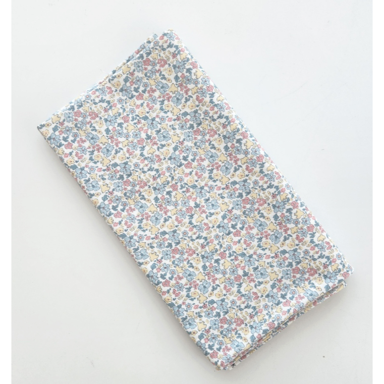 🌸現貨🌸韓國布 『多芬小花』棉布 印花布 碎花布 彌月禮盒 圍兜兜 韓國布料 手作材料 DIY-細節圖2