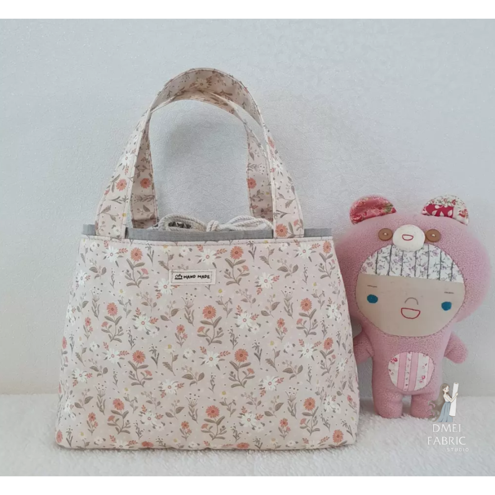 🌸現貨🌸韓國布 『古典雛菊』 純棉布 DTP 棉布 碎花布 印花布 彌月禮盒 女寶洋裝 縫紉手作材料 360度花兜布-細節圖7