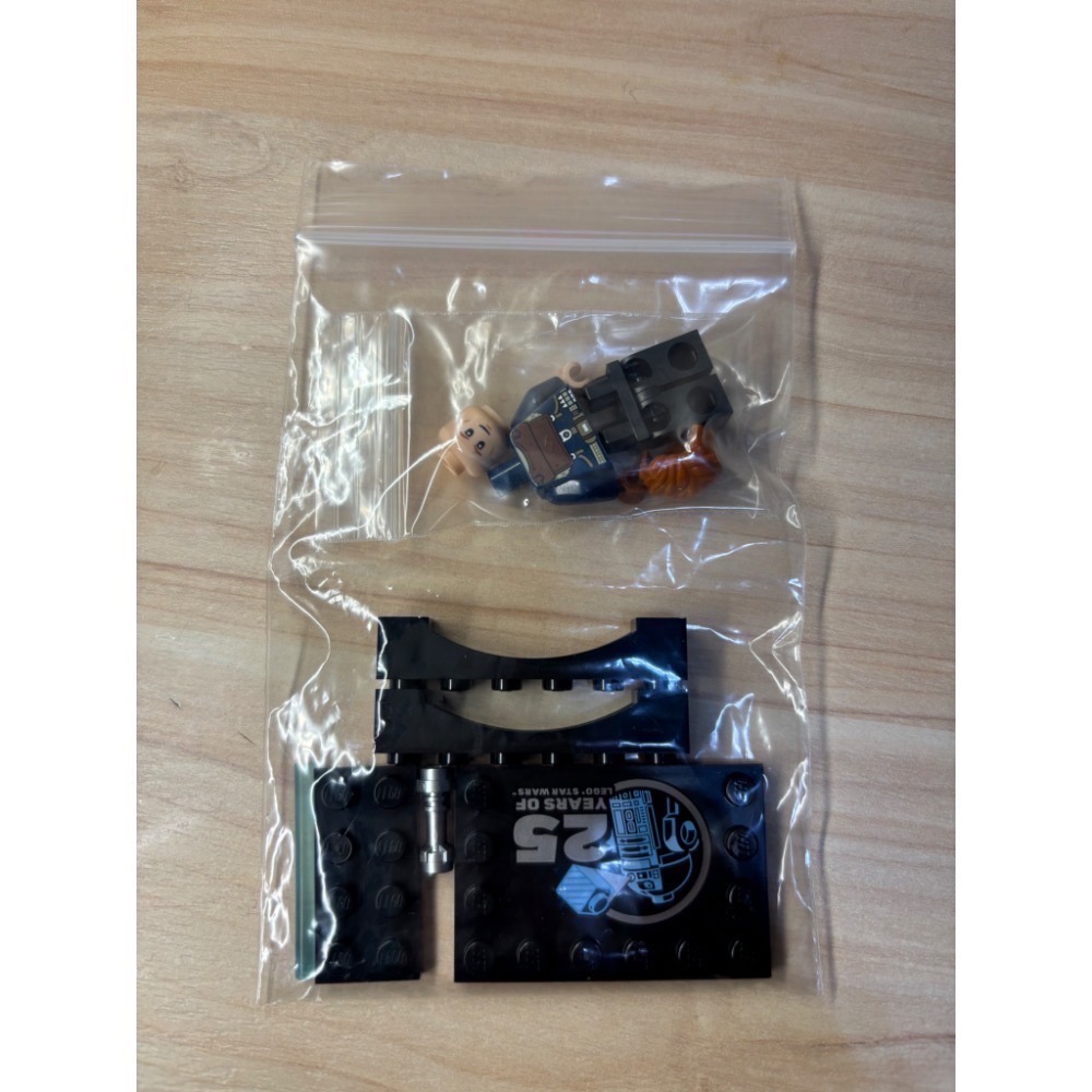 _(´ཀ`」LEGO 75394 星際大戰 滅星者驅逐艦 Cal 25周年紀念 人偶拆售 (全新未組)-細節圖3