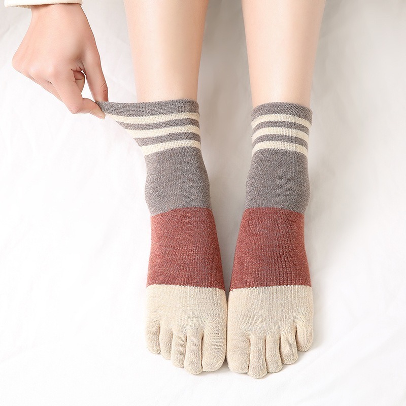 【現貨】兩趾襪 女生襪子 黑襪 SOCKS 棉襪 兩指襪 短筒襪 條紋襪 襪子 分趾襪 素色襪子 中筒襪 中統襪 薄襪-細節圖4