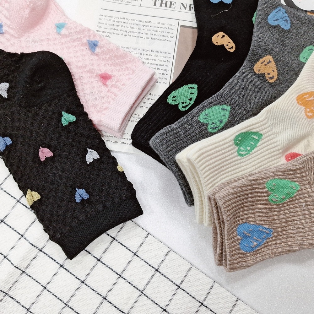【現貨】點點襪 中筒襪 女生襪子 愛心襪子 韓國襪子 SOCKS 襪子韓國 韓國襪 可愛襪子 韓國長襪 襪子 棉襪 薄襪-細節圖4