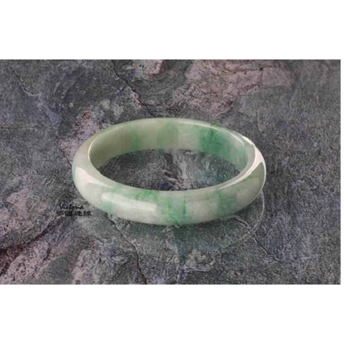 《Muse du Louvre-羅浮宮珠寶》精選冰種白底嫩青放光A貨翡翠玉鐲，18圍H15-細節圖3