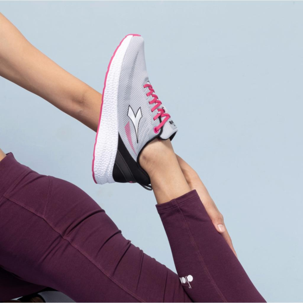 『DIADORA』女段專業輕量慢跑鞋(灰桃)-細節圖5