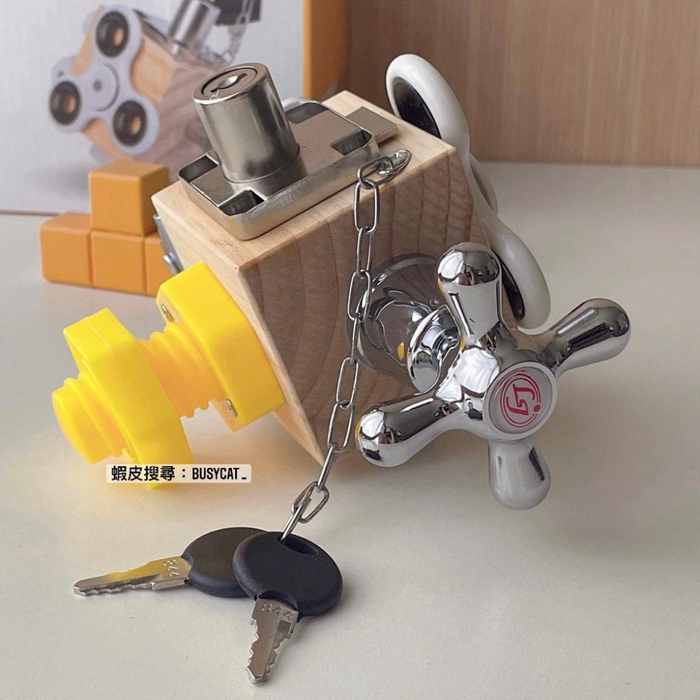 ✨台灣現貨✨ 寶寶忙碌塊 開關解鎖忙碌塊 嬰兒童益智趣味忙碌盒 蒙氏幼兒教育 多功能學習實木製玩具 寶寶幼兒教具 開鎖-細節圖6