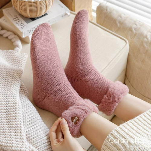 【Caramella】愛心襪 絨毛襪 素色襪 素色中筒襪 中筒襪 長襪 厚襪子 毛襪 女襪 刺繡襪 厚底襪 保暖襪