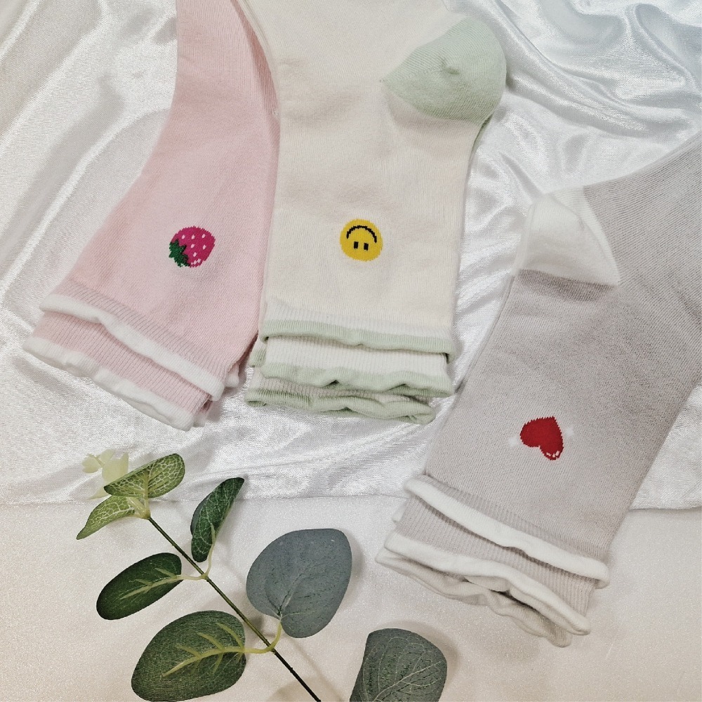 【Caramella】韓國襪 卡通襪 可愛襪子 貓咪襪子 韓國襪子 中筒襪 棉襪 襪子 SOCKS 女生襪子 韓國長襪-細節圖4