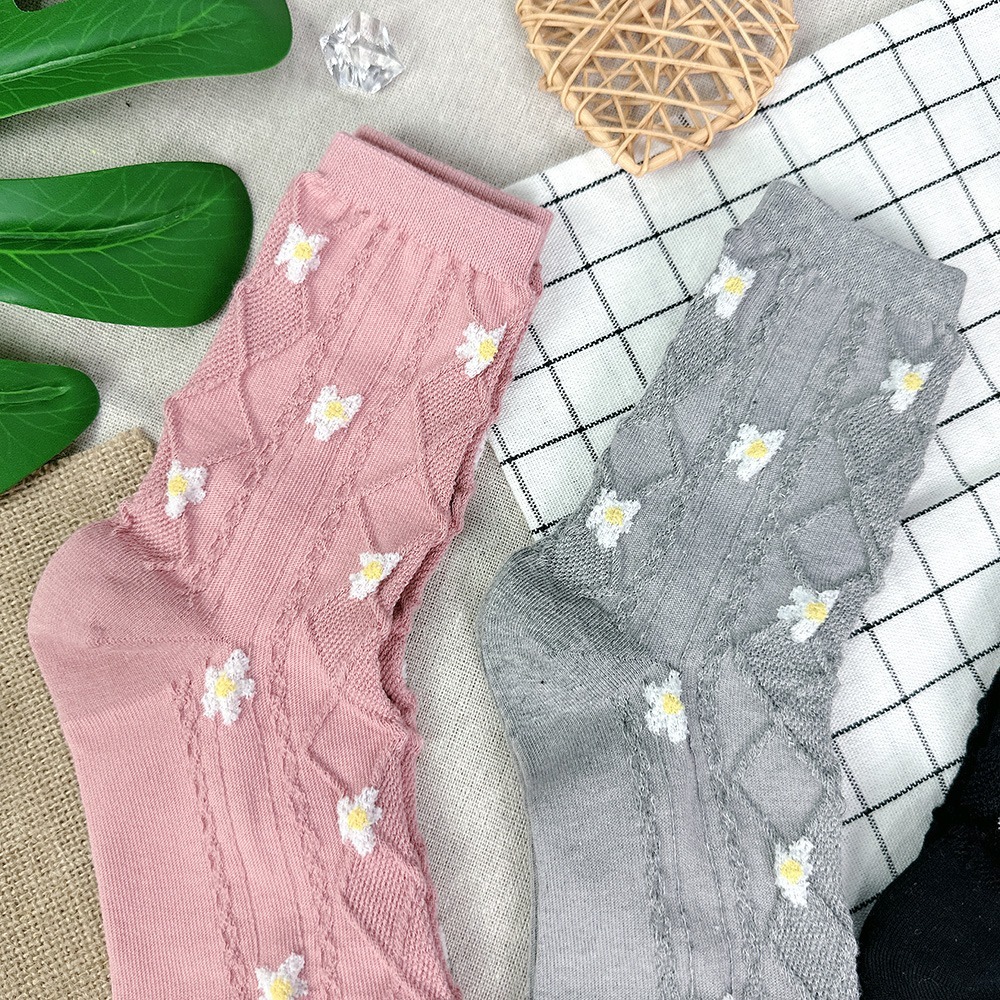 【Caramella】中筒襪 韓國襪 女生襪子 韓國長襪 可愛襪子 花朵襪子  SOCKS 襪子女中筒  襪子韓國  襪-細節圖3