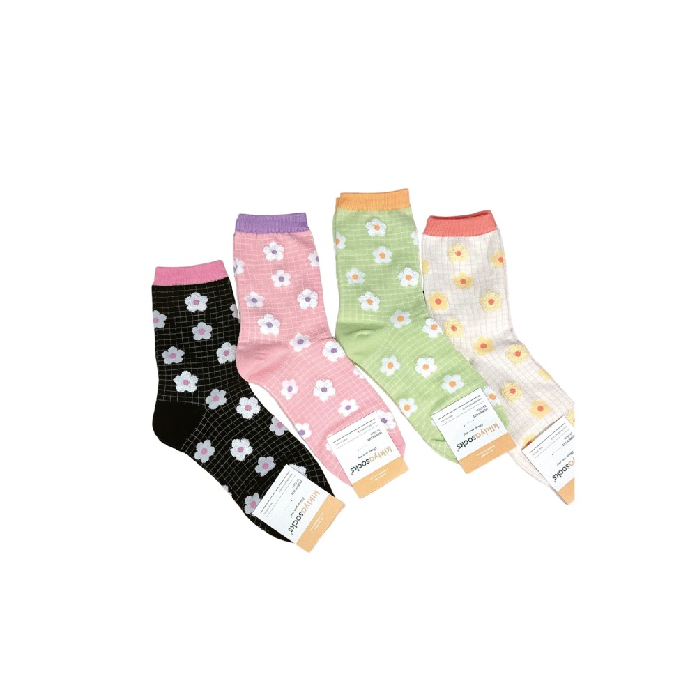 【Caramella】中筒襪 棉襪 女生襪子 襪子 韓國長襪 可愛襪子 韓國襪 SOCKS 中統襪 薄襪 韓國襪子-細節圖2