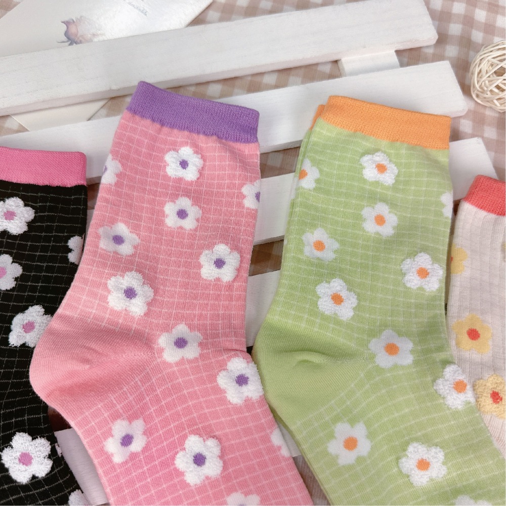【Caramella】中筒襪 棉襪 女生襪子 襪子 韓國長襪 可愛襪子 韓國襪 SOCKS 中統襪 薄襪 韓國襪子-細節圖3