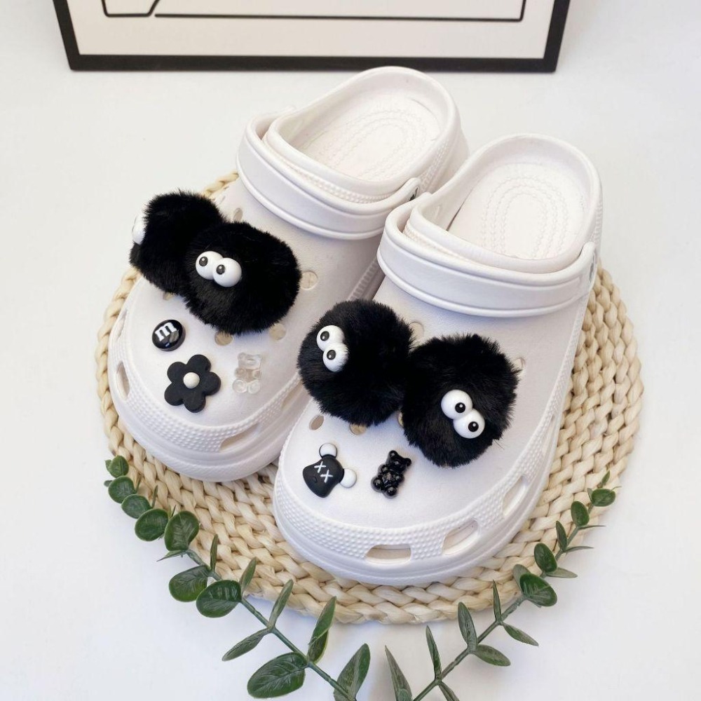 洞洞鞋扣🐶洞洞鞋配飾 DIY鞋釦 毛絨鞋扣 洞洞鞋釦花 彩色毛球 花扣 涼鞋鞋釦 洞洞鞋配件 洞洞鞋 卡通花扣 立體鞋扣-細節圖5