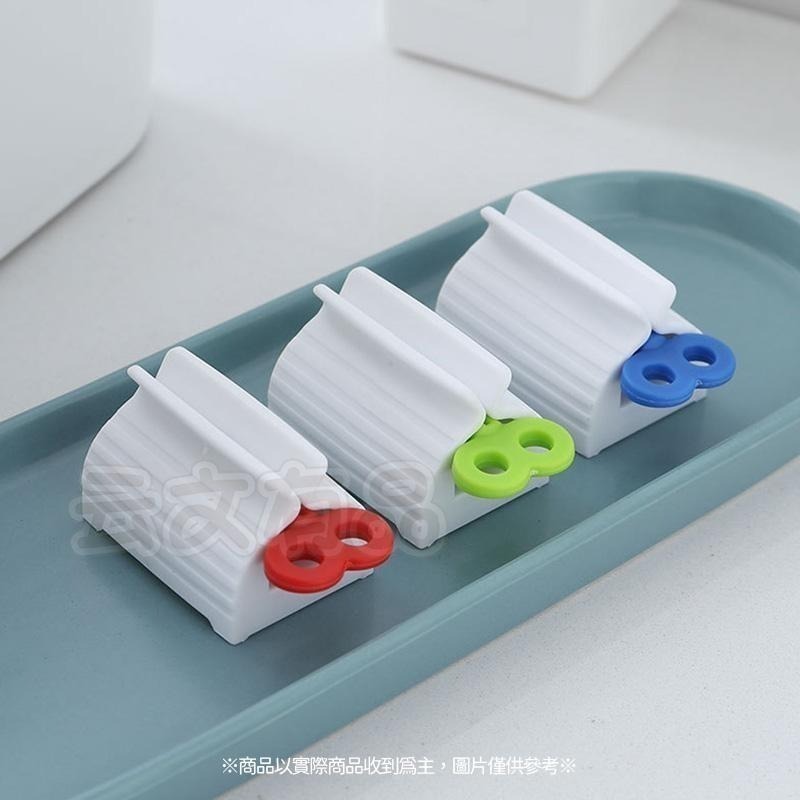本原批發 發條擠牙膏器👍擠牙膏神器 發條擠膏器 擠牙膏神器 擠壓器 牙膏 擠洗面乳 擠牙膏 手動 擠壓器 KS178-細節圖4