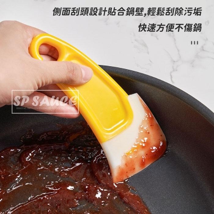 矽膠盤底不粘油刮刀 日本KM1124🍔刷鍋神器 清潔刮刀 鍋刷 刮醬板 廚房刮刀 軟刮刀 鍋底清潔刀 盤底刮刀 矽膠刮刀-細節圖2