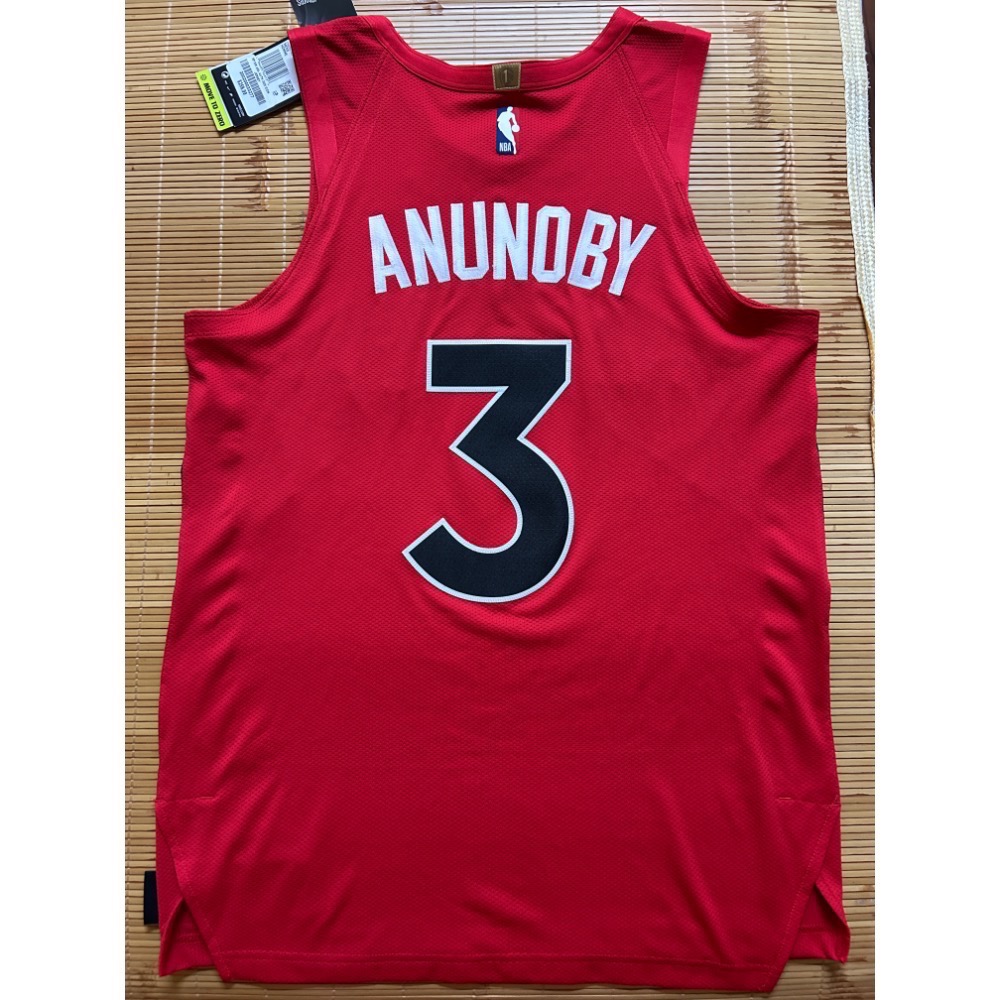 OG Anunoby 暴龍客場紅AU含贊助標-細節圖2