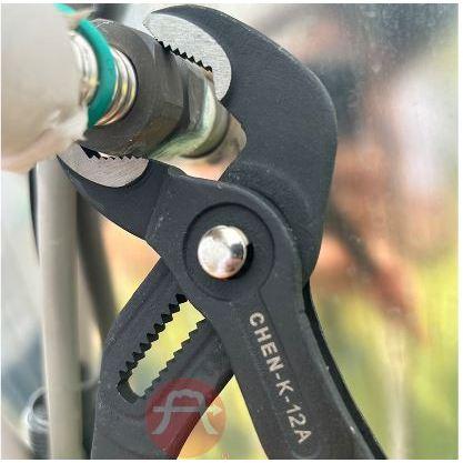 【附發票】台製 王牌 CHEN FUJIYA 富具亞 K-12A 咬不放 幫浦鉗 按鍵式 12＂ 魚嘴鉗 水管鉗-細節圖5