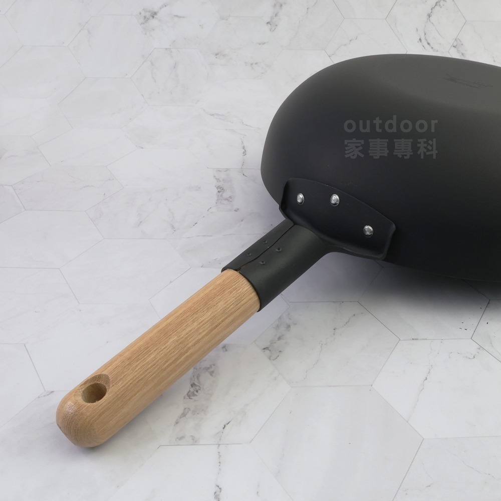 outdoor家事專科 日本製 TAKUMI匠 岩紋鐵製深炒鍋 28/30CM 鐵鍋 單柄炒鍋 IH爐可用-細節圖8