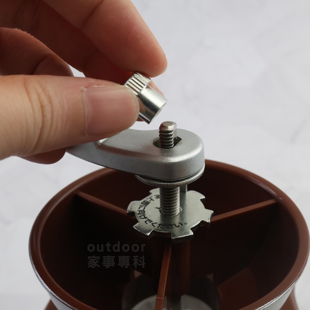 outdoor家事專科 日本Nichoice 手搖式陶瓷磨豆器 手動式 仿木質 陶瓷磨刀 中/深焙豆研磨 CBM-934-細節圖6