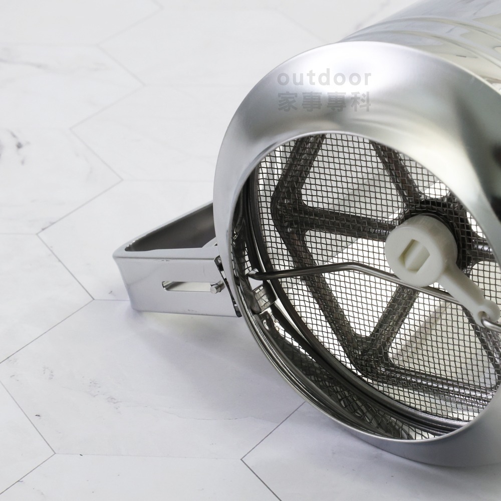 outdoor家事專科 日本製 貝印KAI 不銹鋼手壓式麵粉篩杯 10cm 手搖麵粉篩 粉篩 麵粉 按壓 DL-6262-細節圖7