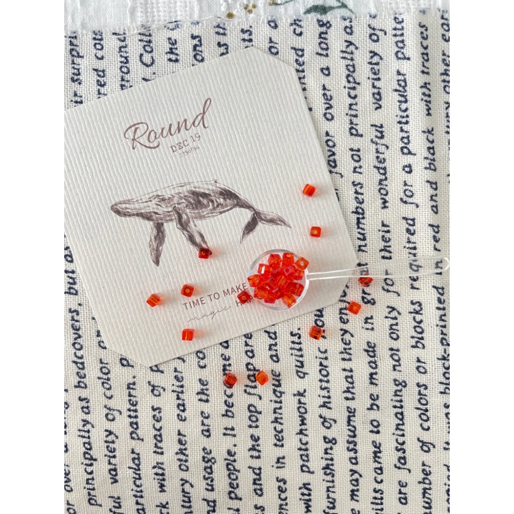 B001-現貨-2mm玻璃方糖珠 水藍、鮮紅，翠綠-細節圖3