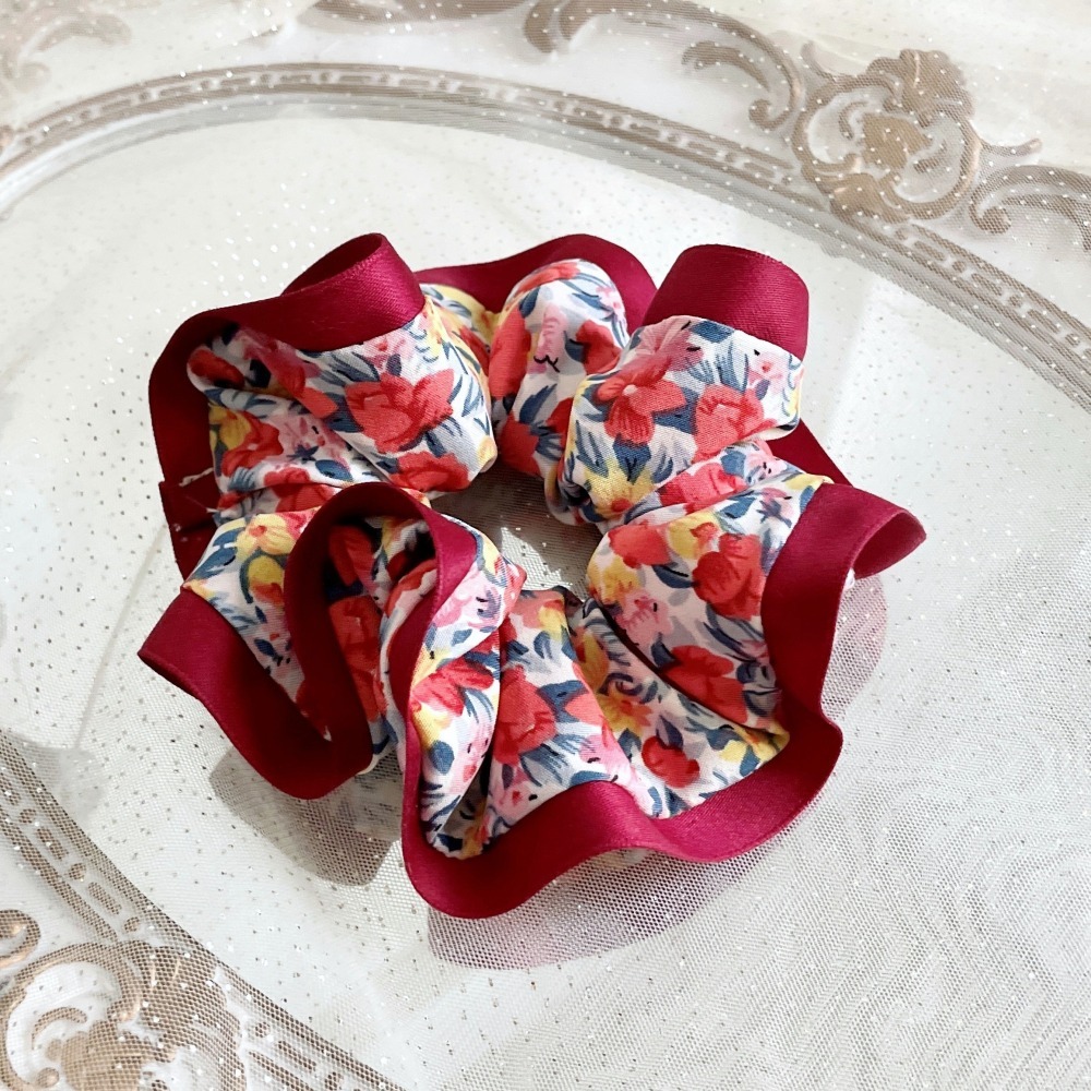 滾邊大腸圈/ 紅色髮圈 大腸髮圈 髮束 髮繩 髮飾 頭飾 禮物-細節圖2