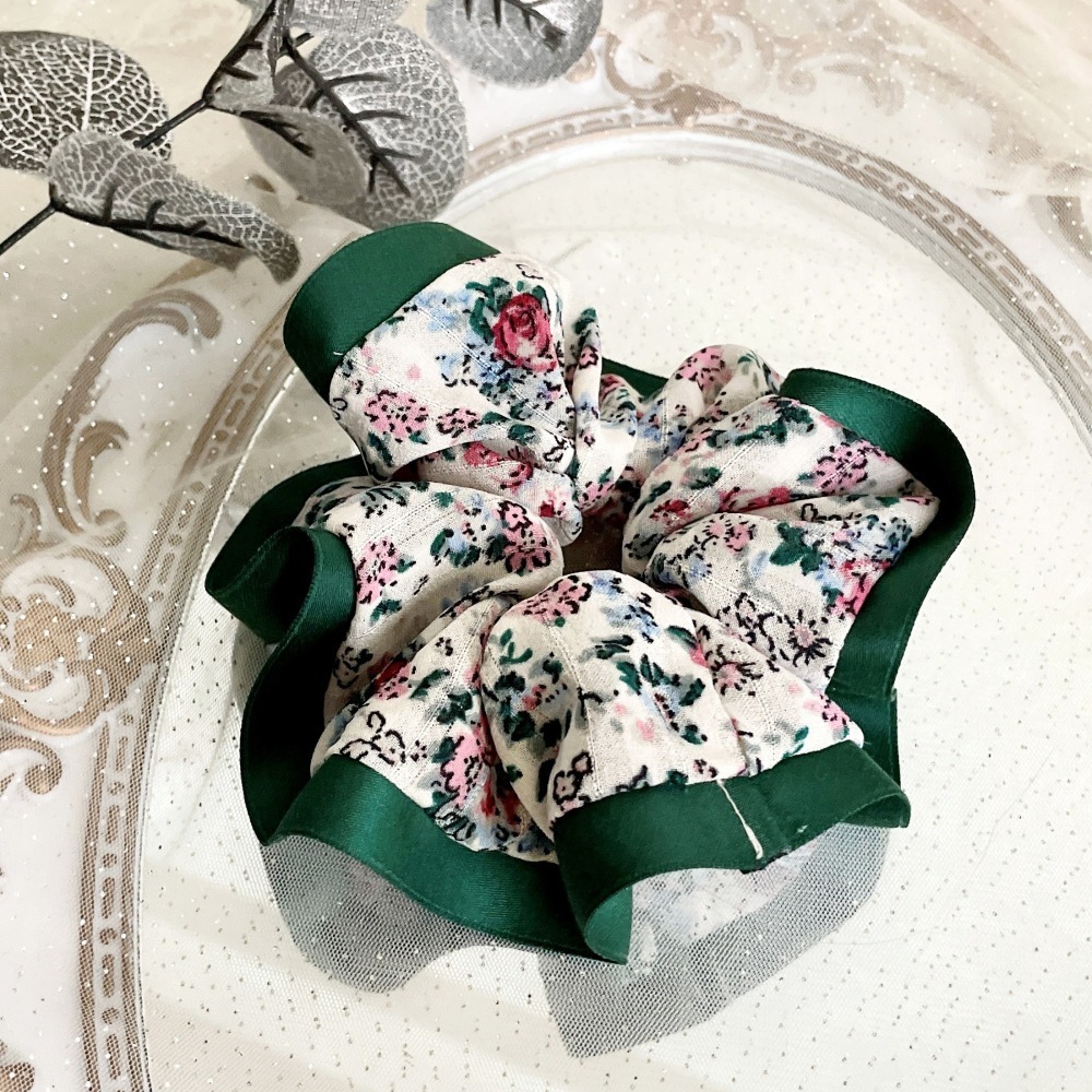 滾邊大腸圈/ 綠色髮圈 大腸髮圈 髮束 髮繩 髮飾 頭飾 禮物-細節圖3