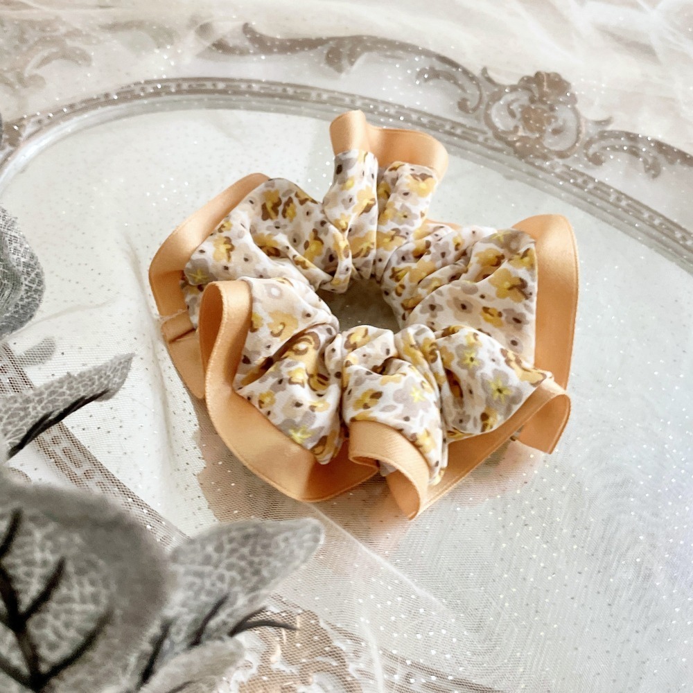 滾邊大腸圈/ 橘黃髮圈 大腸髮圈 髮束 髮繩 髮飾 頭飾 禮物-細節圖2