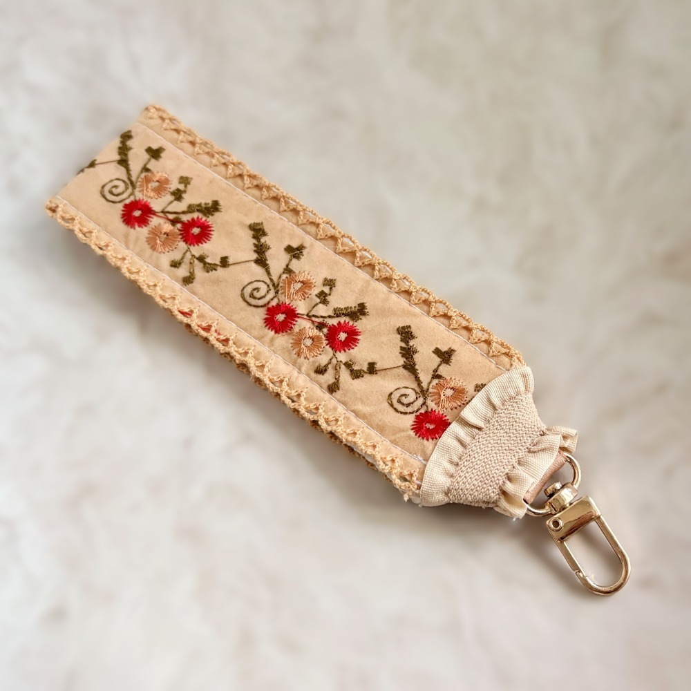 手機掛繩/ 手機手腕帶 蕾絲掛繩 手機背帶 手腕繩 手機繩 背繩 吊飾 票卡吊帶 掛繩-規格圖7