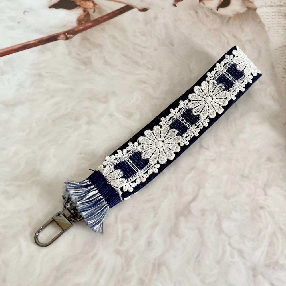 手機掛繩/ 手機手腕帶 蕾絲掛繩 手機背帶 手腕繩 手機繩 背繩 吊飾 票卡吊帶 掛繩-規格圖5