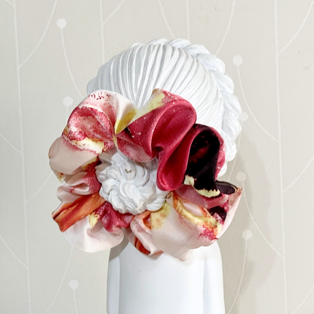 布藝大腸圈/ 緞面流沙髮圈 大腸髮圈 髮束 髮繩 髮飾 頭飾 禮物 生日 母親節 畢業禮盒 情人節 cos飾品-細節圖7