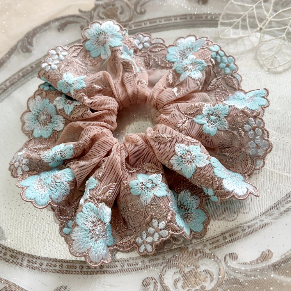 ＊哈娜髮飾＊法式刺繡蕾絲大腸圈/ 髮圈 大腸髮圈 髮束 髮繩 髮飾 頭飾 禮物-細節圖4