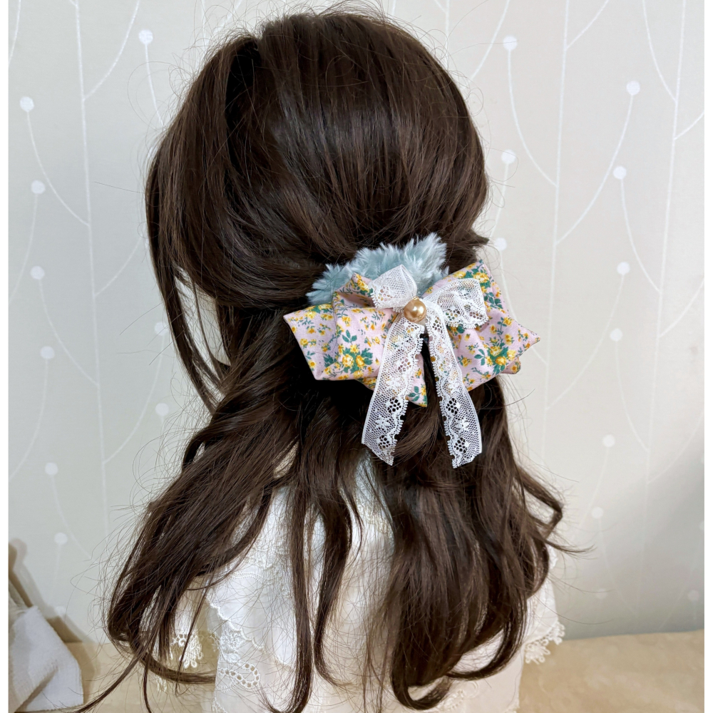 ＊哈娜髮飾＊手工絲巾式蝴蝶結大腸圈~垂墜毛線髮圈 甜甜圈髮束 髮繩 髮飾 頭飾 禮物 生日大腸髮圈 客製 訂製-細節圖3