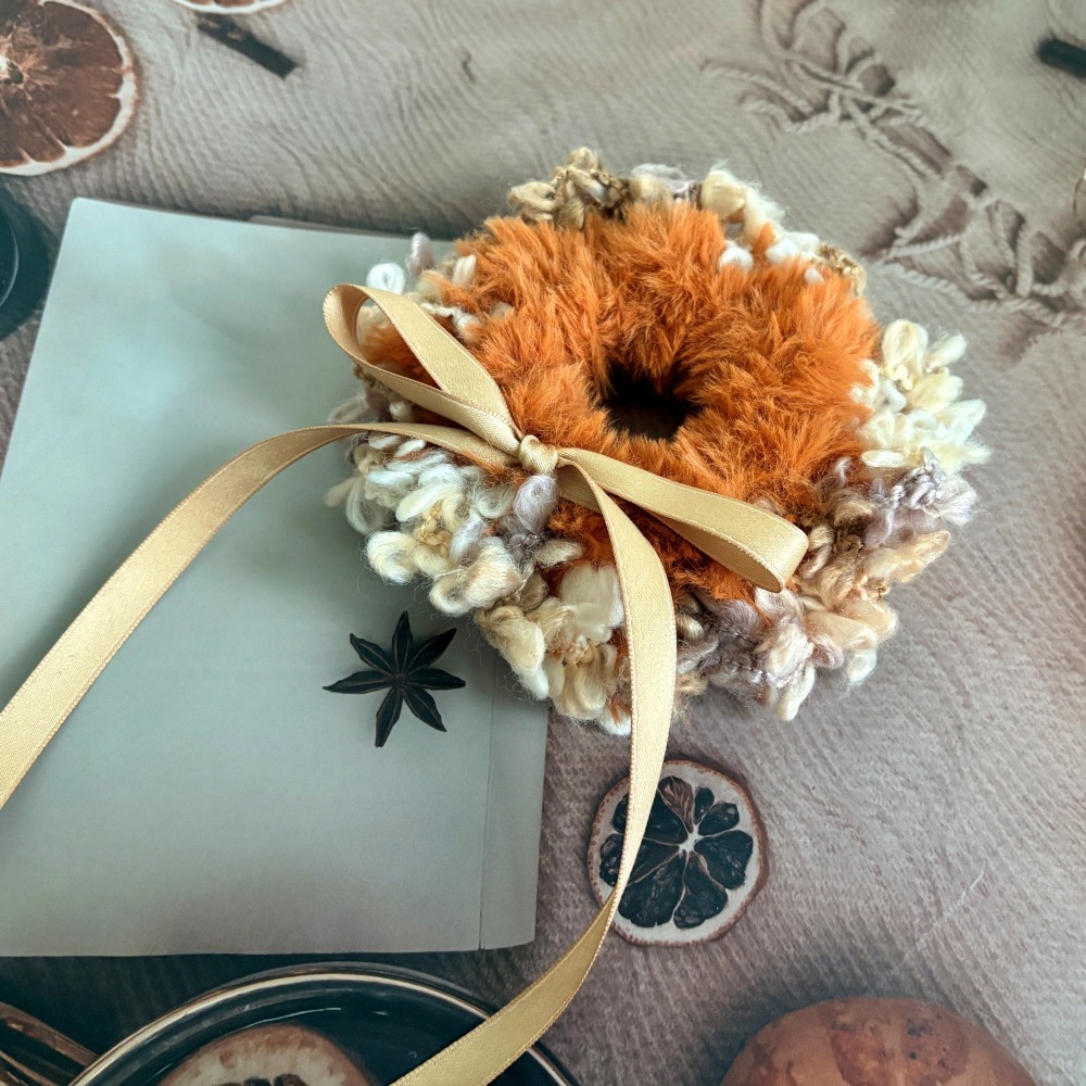 ＊哈娜髮飾＊手工編織大腸圈~滾邊蝴蝶結毛線髮圈 甜甜圈髮束 髮繩 髮飾 頭飾 禮物 生日大腸髮圈 客製 訂製-細節圖5