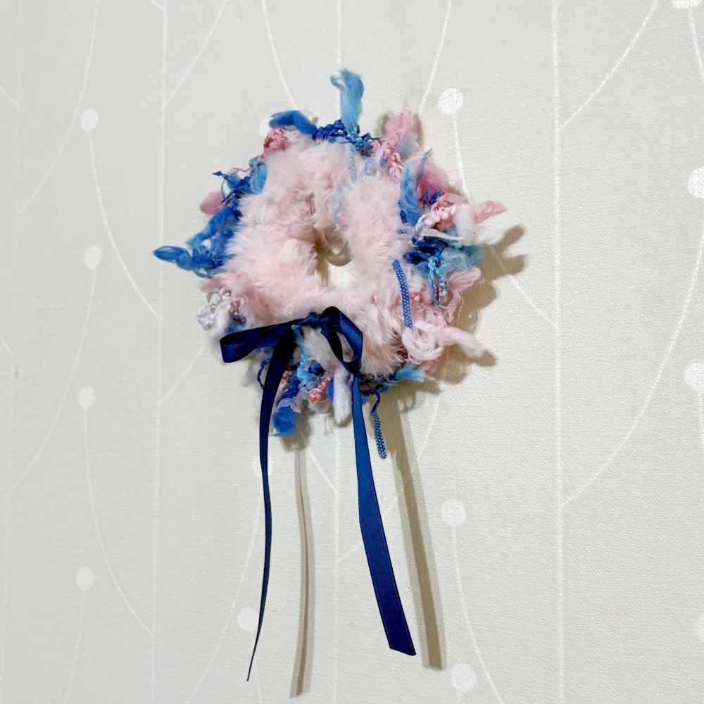 ＊哈娜髮飾＊手工編織大腸圈~滾邊蝴蝶結毛線髮圈 甜甜圈髮束 髮繩 髮飾 頭飾 禮物 生日大腸髮圈 客製 訂製-細節圖6