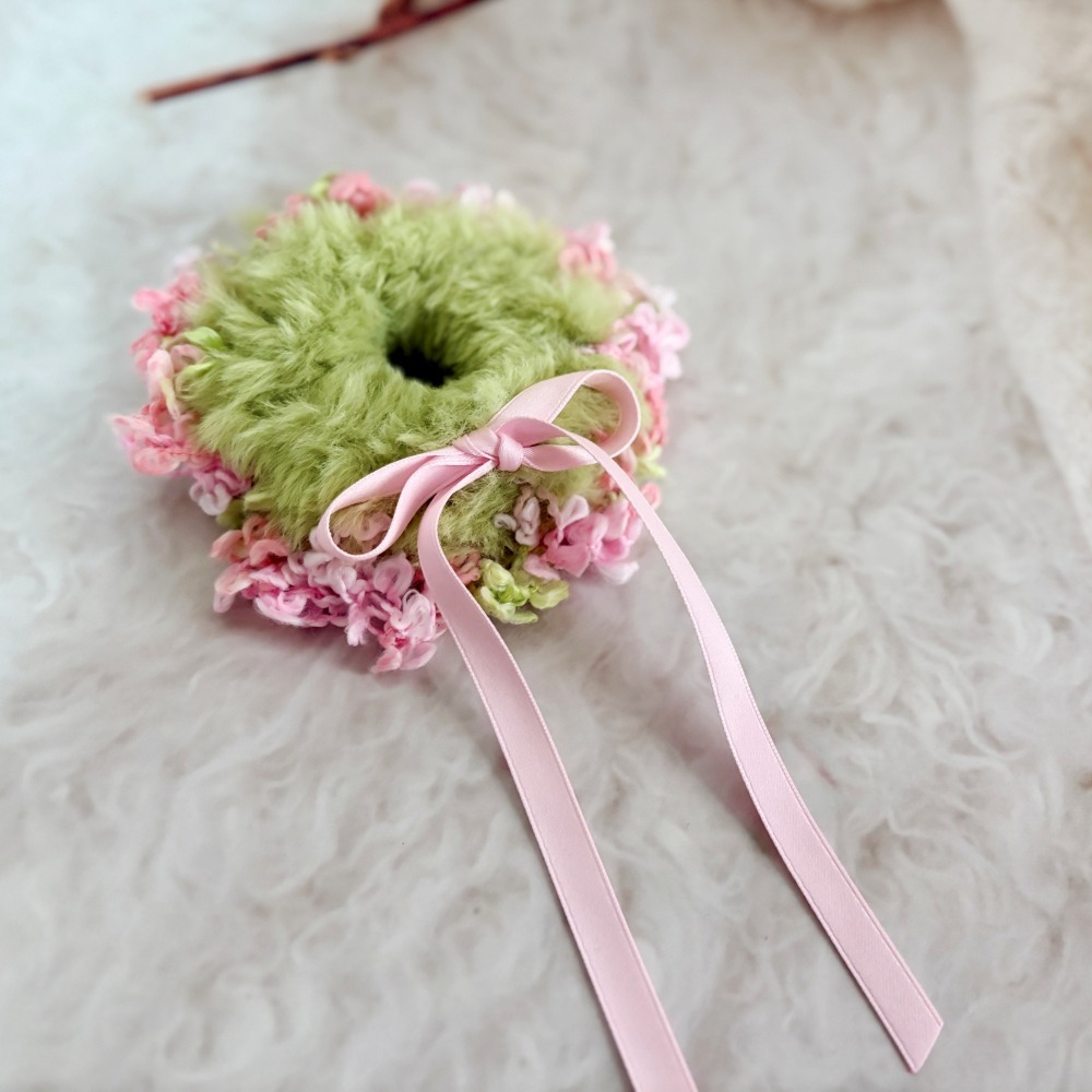 ＊哈娜髮飾＊手工編織大腸圈~滾邊蝴蝶結毛線髮圈 甜甜圈髮束 髮繩 髮飾 頭飾 禮物 生日大腸髮圈 客製 訂製-細節圖3